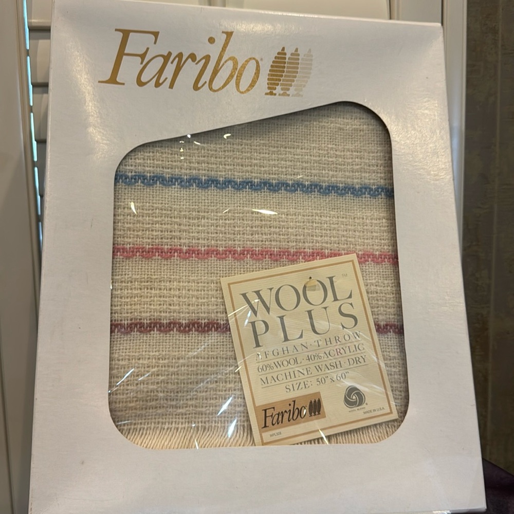 Faribo‎ 50" x 60" White Wool Blend Afghan Throw NEW IN BOX